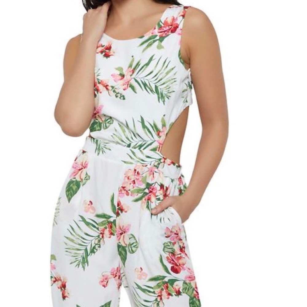 One piece floral jumpsuit, new with tag